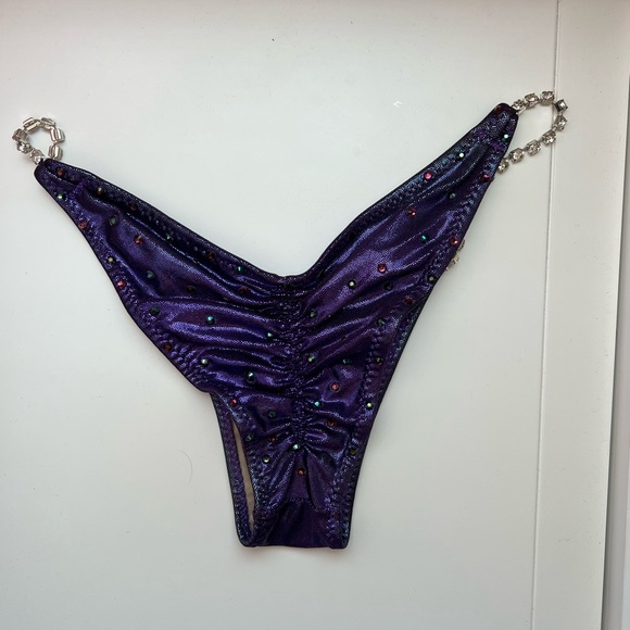 Ravish Sands Bikini - Picture 3 of 6